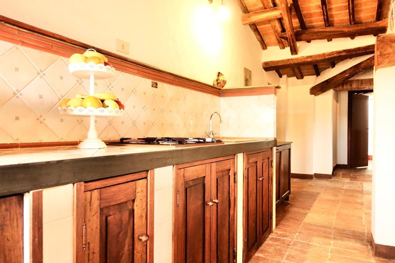 Villa Buonsignori - Wine & Olive Oil Farm Корсано Экстерьер фото