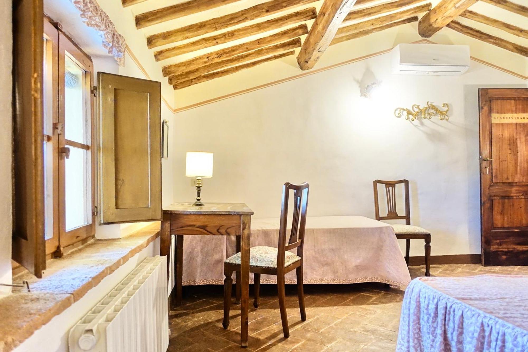 Villa Buonsignori - Wine & Olive Oil Farm Корсано Экстерьер фото